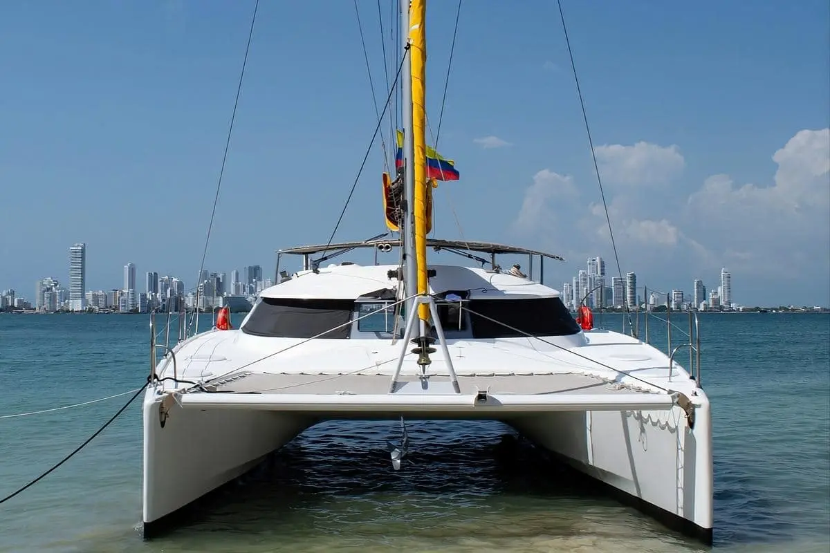 Catamarán Sirenas - Image 8